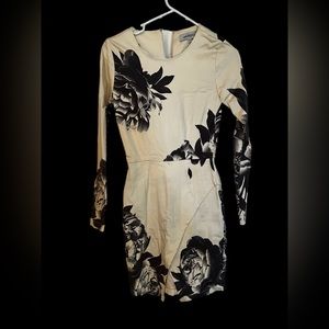 XS long sleeved dress by Nasty Gal